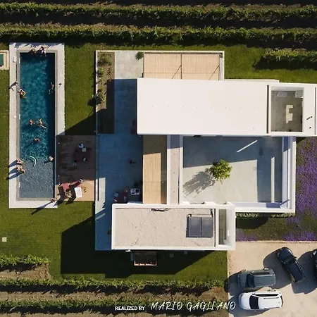 Del Capitano Villa